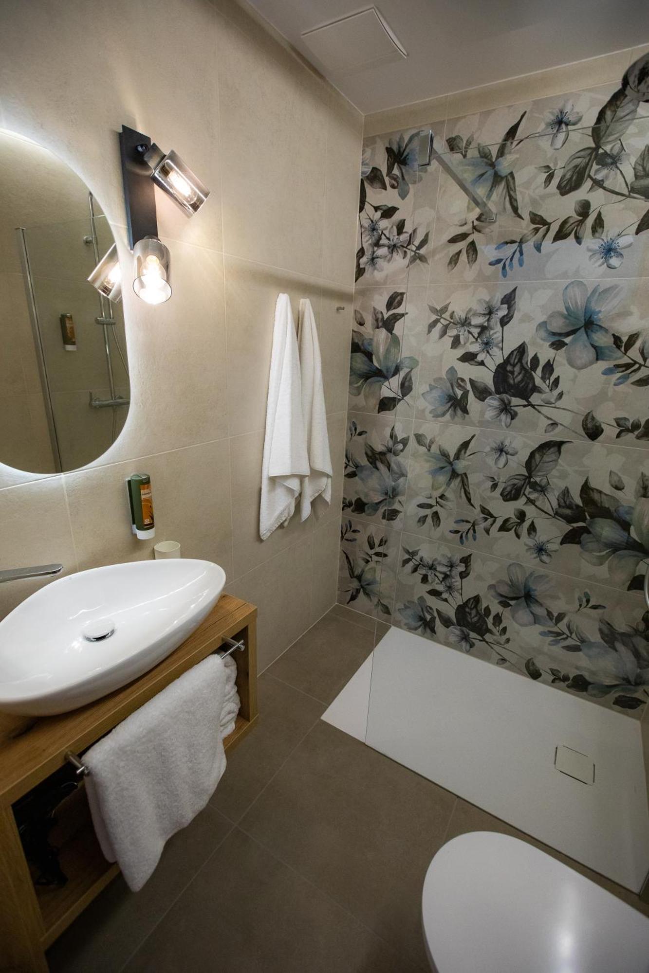 Hisa Trelc- Sobe Hotel Komenda Kültér fotó